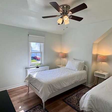 Near The Falls Two Bedroom - 5 Min Walk To Clifton 나이아가라 폭포 외부 사진